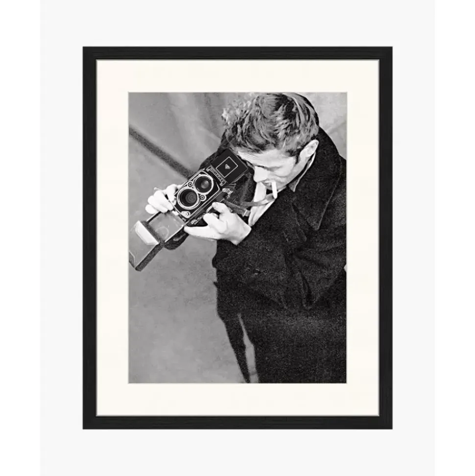 Gerahmte Fotografie James Dean With Camera, Handgefertigt