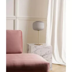 Grose Tischlampe Sober Mit Glasschirm