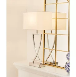 Grose Tischlampe Vanessa