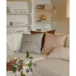 Kissenhulle Blanche Mit Holzknopfen
