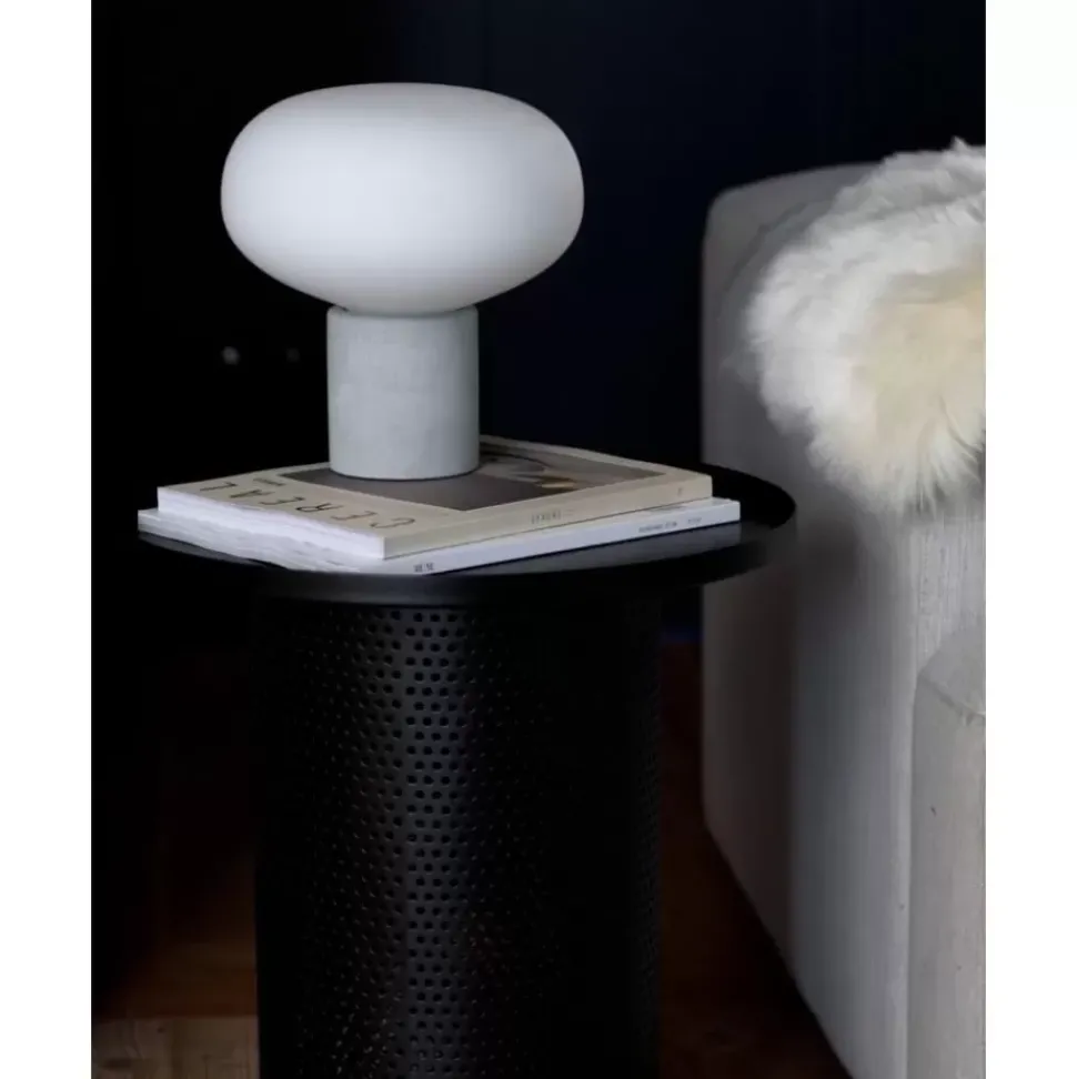 Kleine Nachttischlampe Alma Mit Betonfus