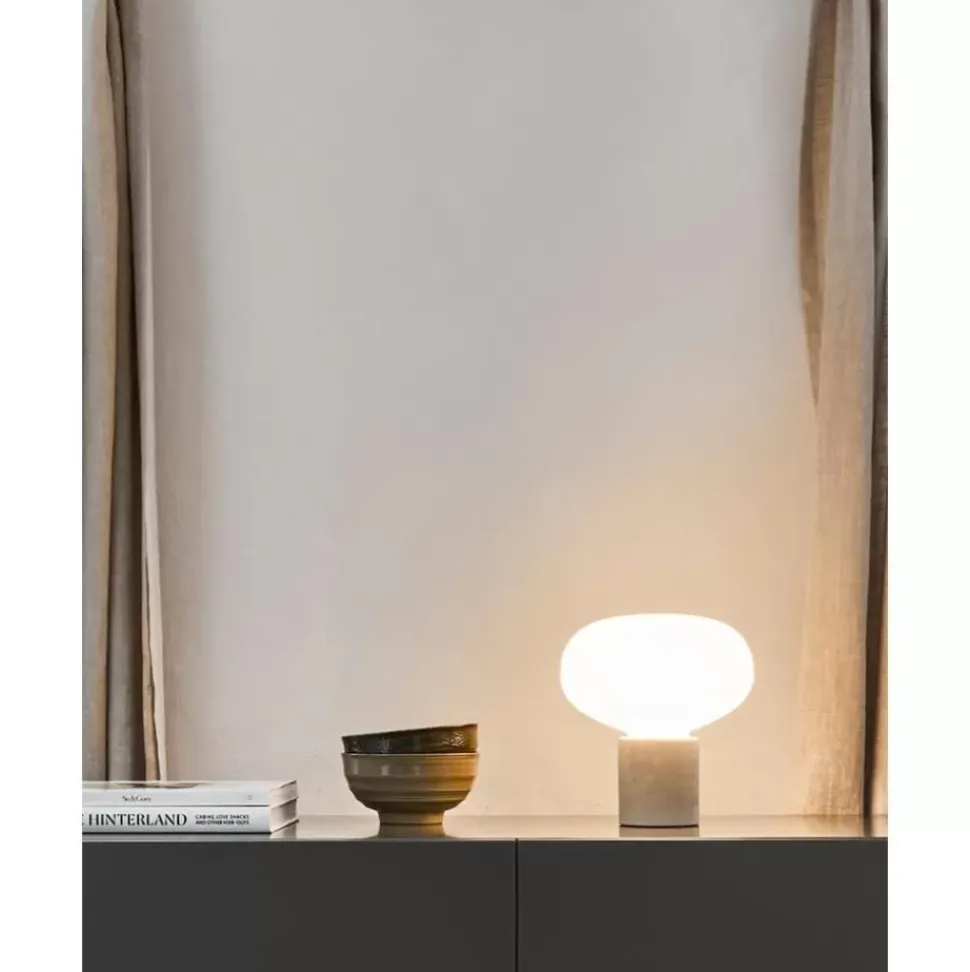 Kleine Nachttischlampe Alma Mit Betonfus
