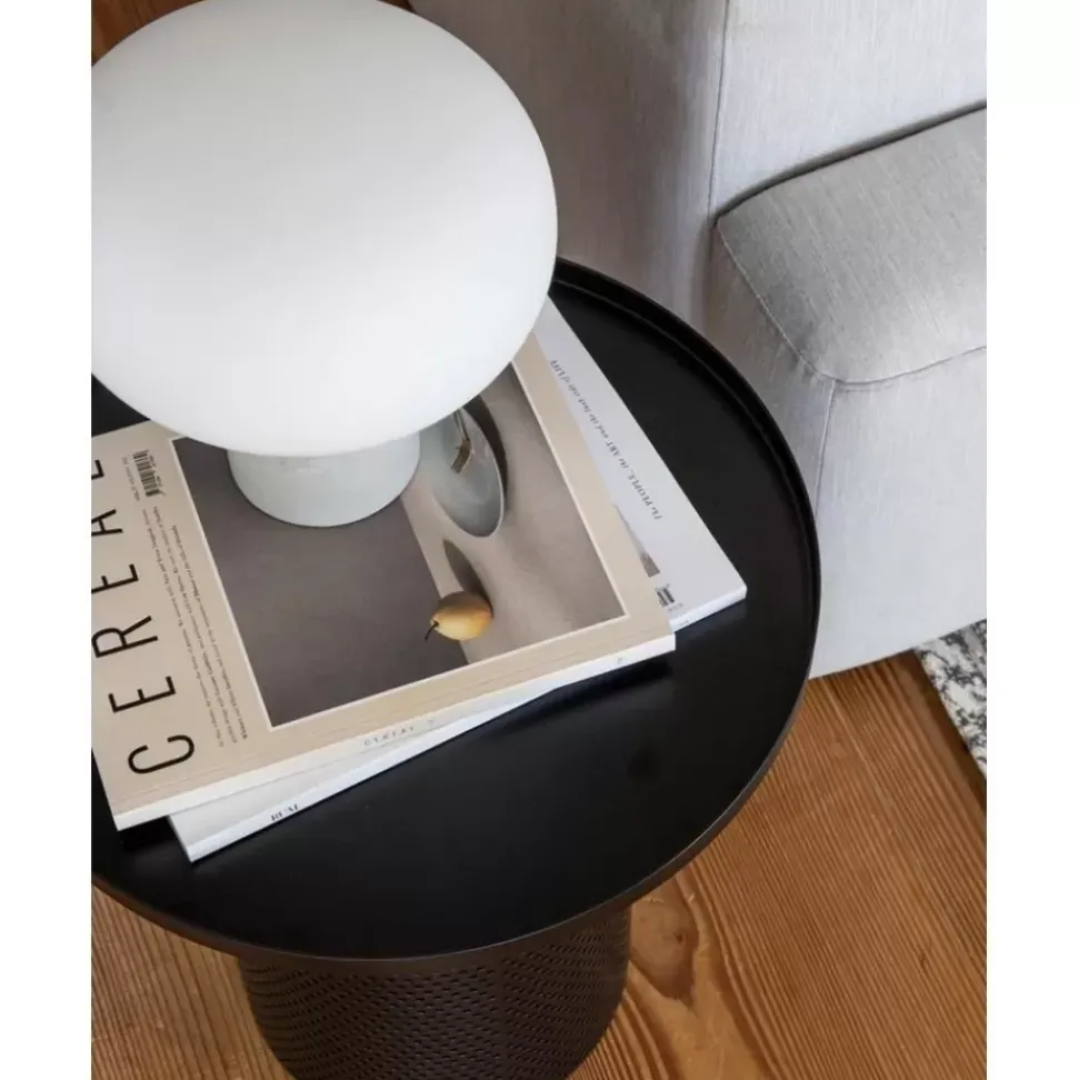Kleine Nachttischlampe Alma Mit Betonfus