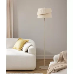 Stehlampe Nyla Mit Asymmetrischem Lampenschirm