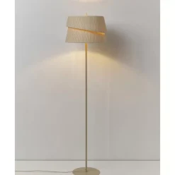 Stehlampe Nyla Mit Asymmetrischem Lampenschirm
